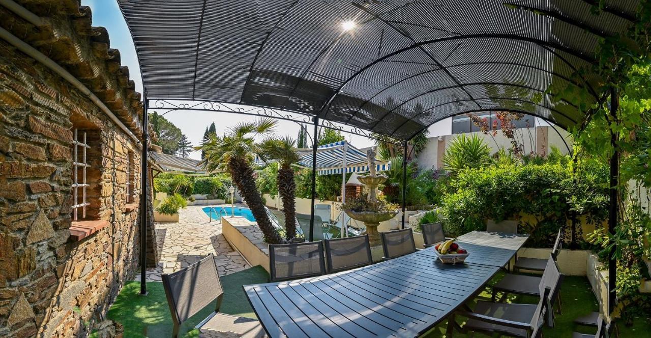 Residence La Menado 滨海卡瓦莱尔 外观 照片