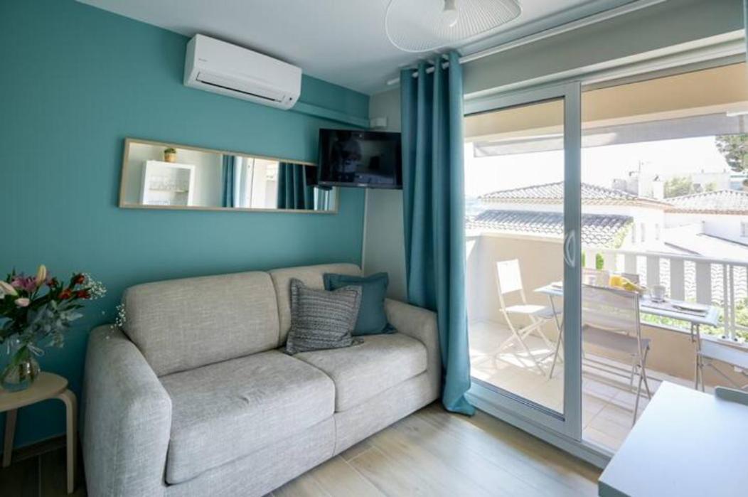Residence La Menado 滨海卡瓦莱尔 外观 照片
