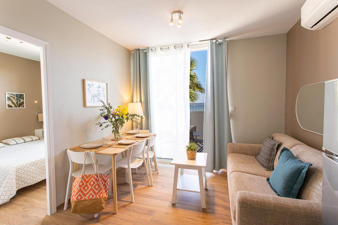 Residence La Menado 滨海卡瓦莱尔 外观 照片