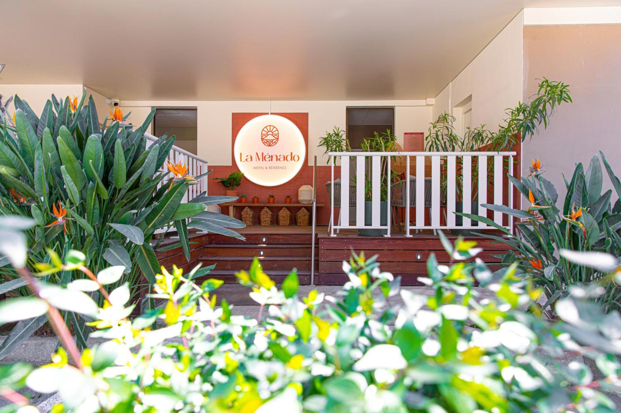 Residence La Menado 滨海卡瓦莱尔 外观 照片